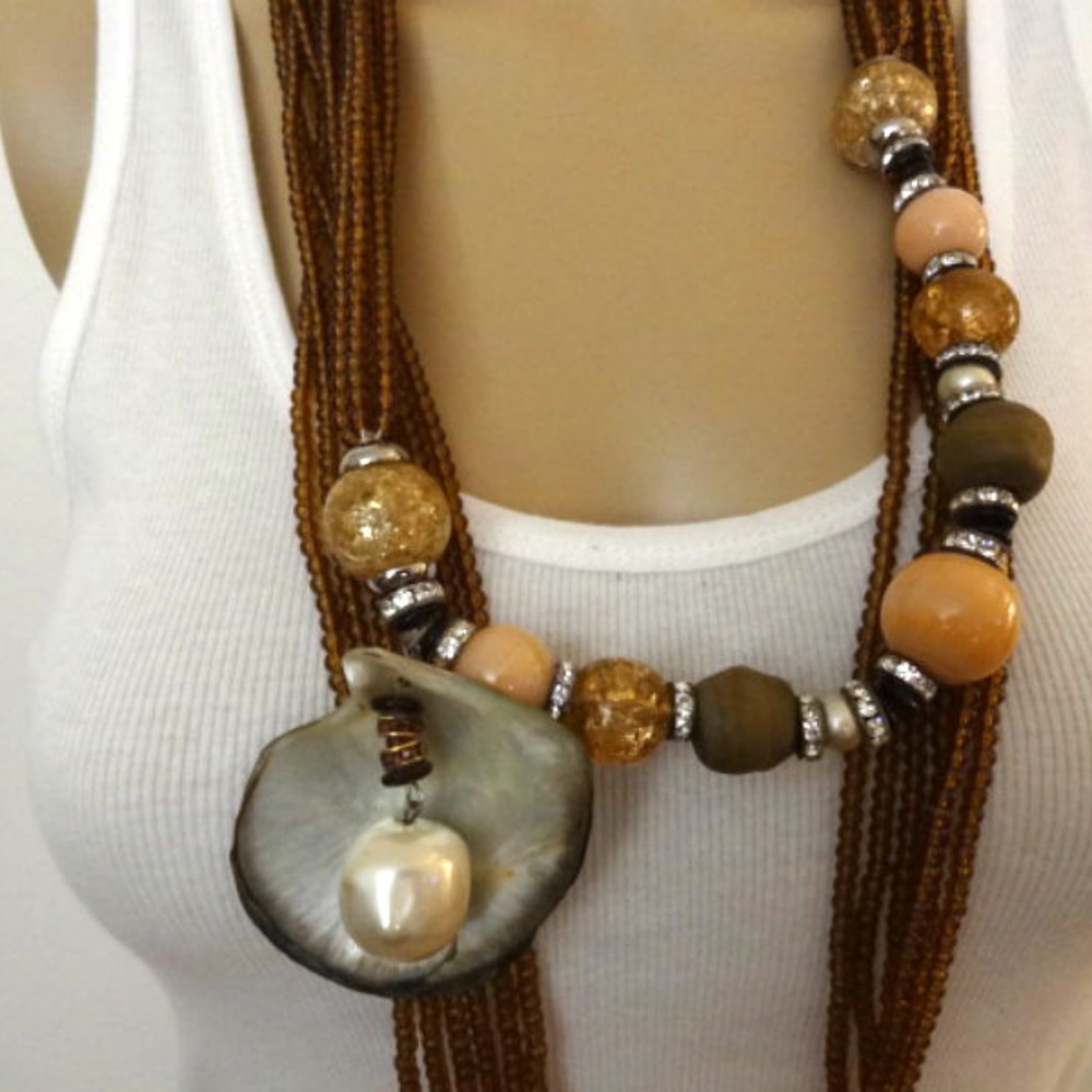 VTG Runway Glass Bead Baroque Pearl Shell Necklace